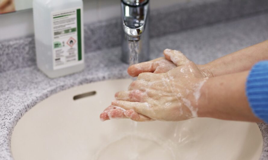 Как правильно мыть руки? Полезное видео.